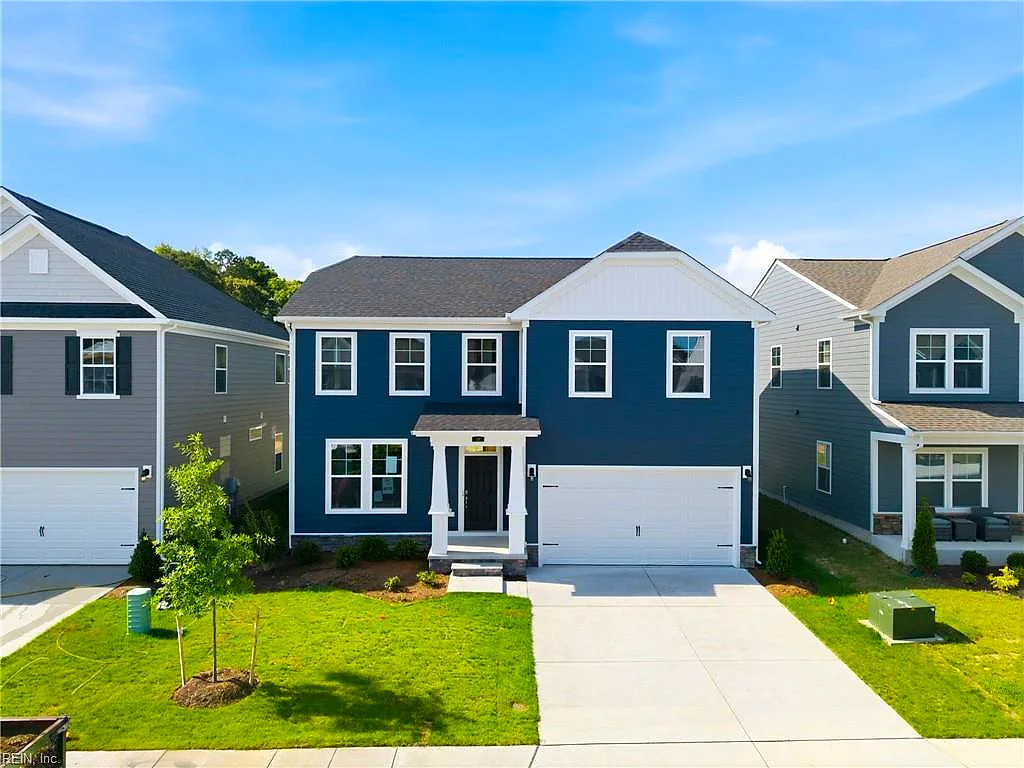 321 Tarn CT, Suffolk — 4 bed Residential, 2,176 sqft