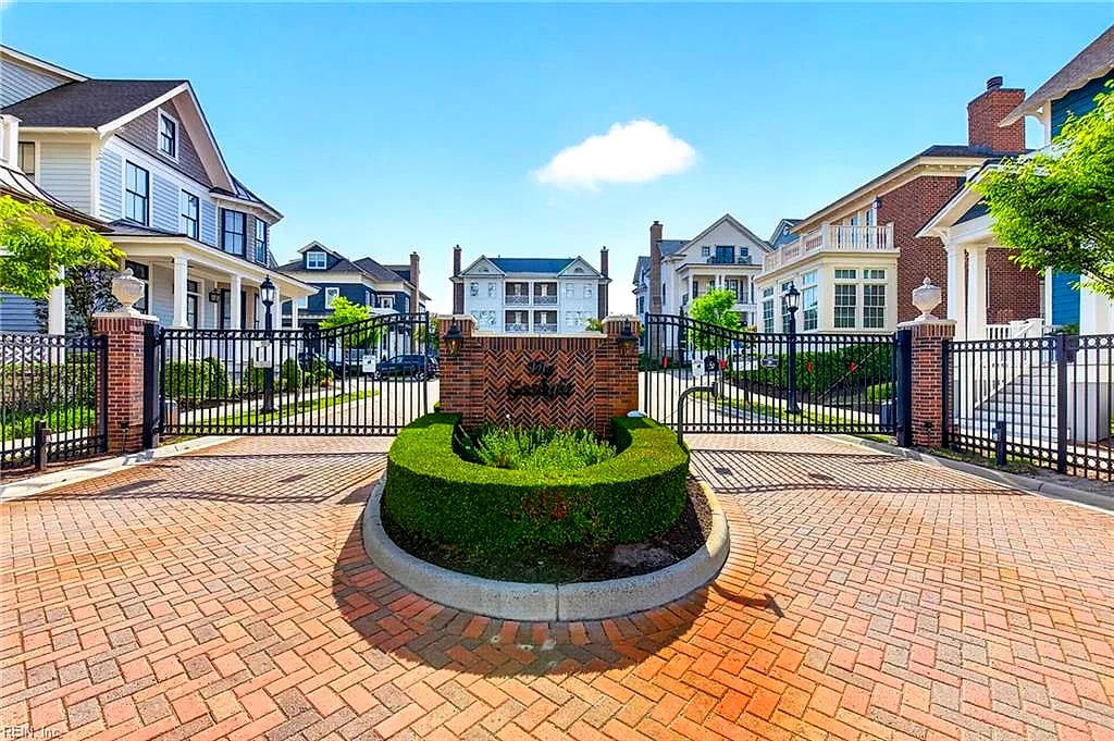 4016 Harlow ST, VIRGINIA BEACH VA 23451