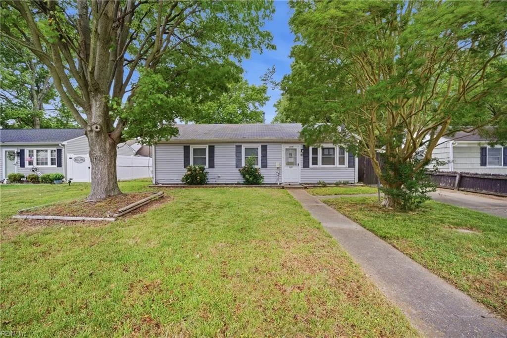 1003 Rollins CIR, HAMPTON VA 23663