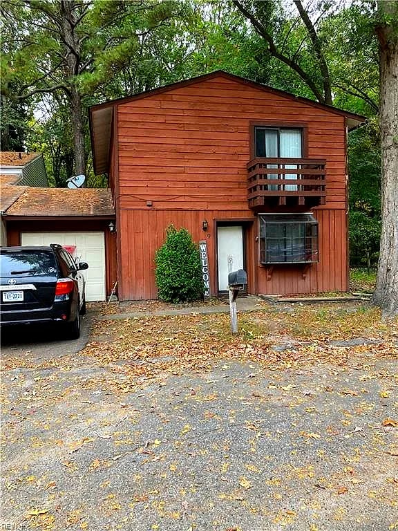 9 Lydney CIR, CHESAPEAKE VA 23320