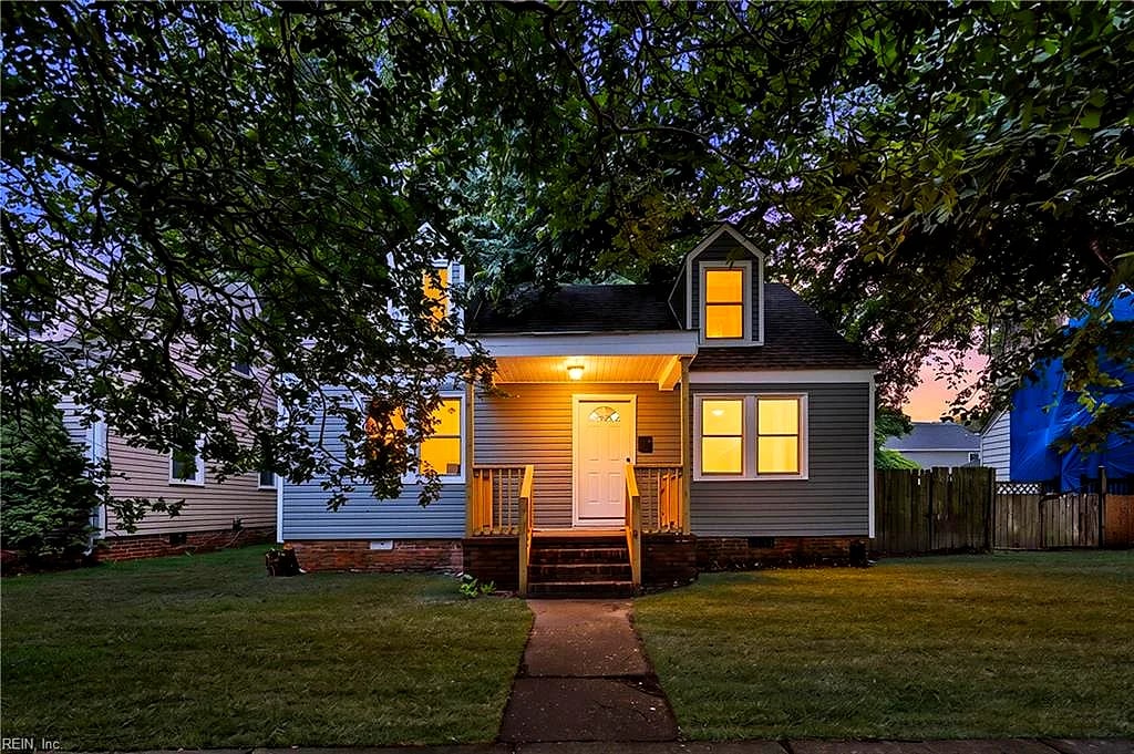 329 E Randall AVE, Norfolk — 3 bed Residential, 1,152 sqft
