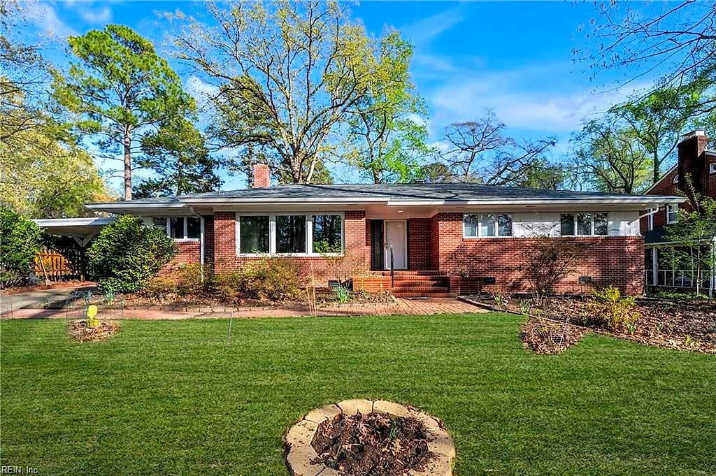 237 James River DR, Newport News — 3 bed Residential, 2,583 sqft