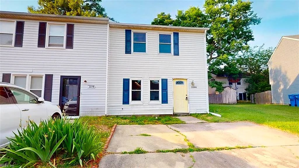 3208 Clover RD E, CHESAPEAKE VA 23321