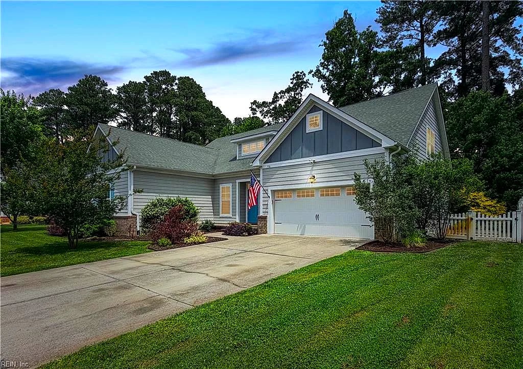 716 River Hollow CT, Chesapeake — 5 bed Residential, 3,206 sqft