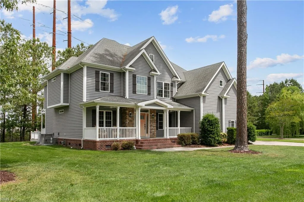 1716 Mount Airy CT, Virginia Beach — 6 bed Residential, 3,600 sqft
