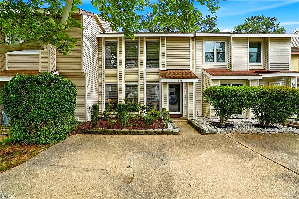 716 Woodbox DR, Virginia Beach — 2 bed Residential, 1,368 sqft