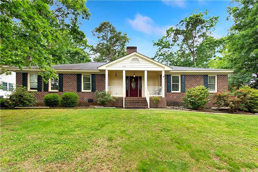 107 Thunderbird LN, Williamsburg — 3 bed Residential, 2,545 sqft