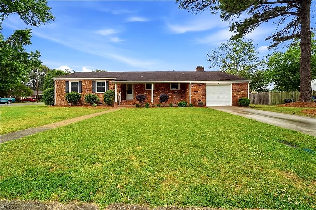 212 Hallbridge DR, Chesapeake — 3 bed Residential, 1,746 sqft