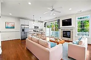 6 Village Park LN, POQUOSON VA 23662
