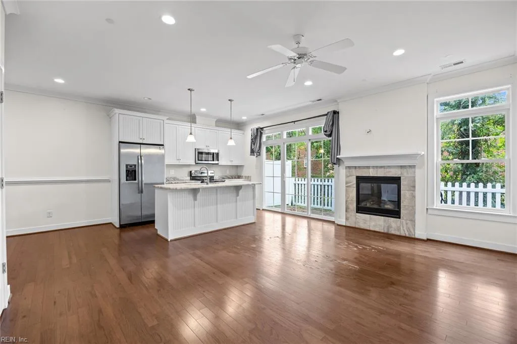6 Village Park LN, POQUOSON VA 23662