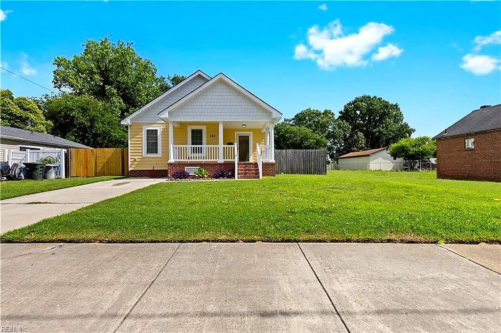 324 West Queen ST, Hampton — 3 bed Residential, 1,198 sqft