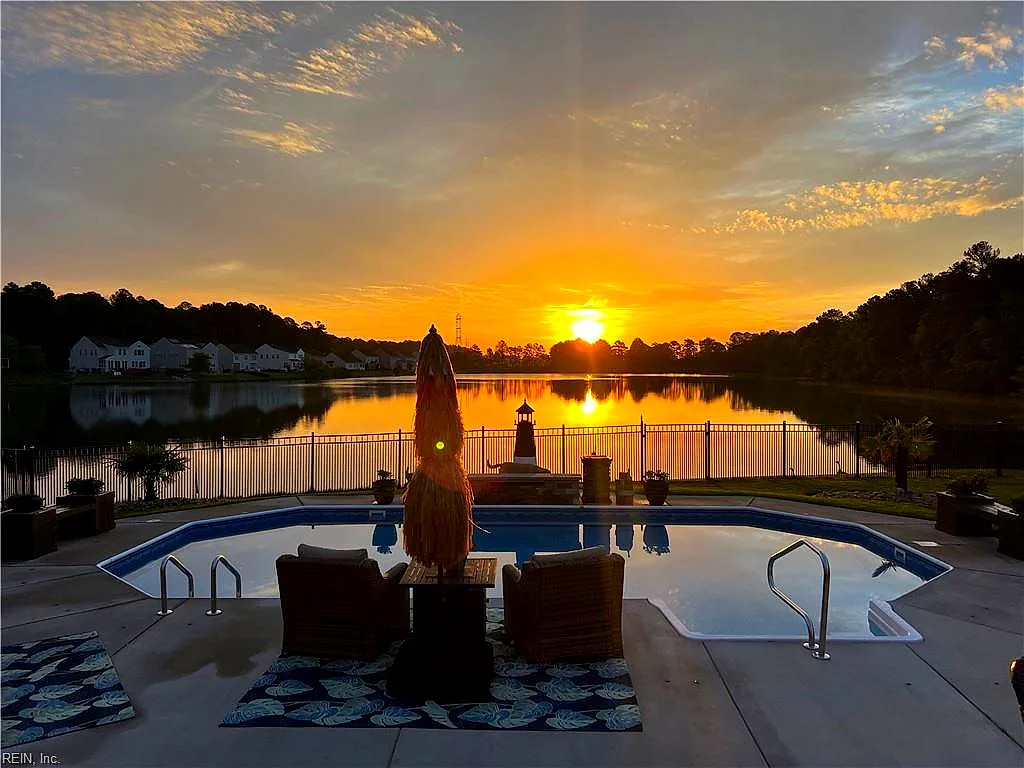 1403 Rotunda AVE, Chesapeake — 4 bed Residential, 2,801 sqft