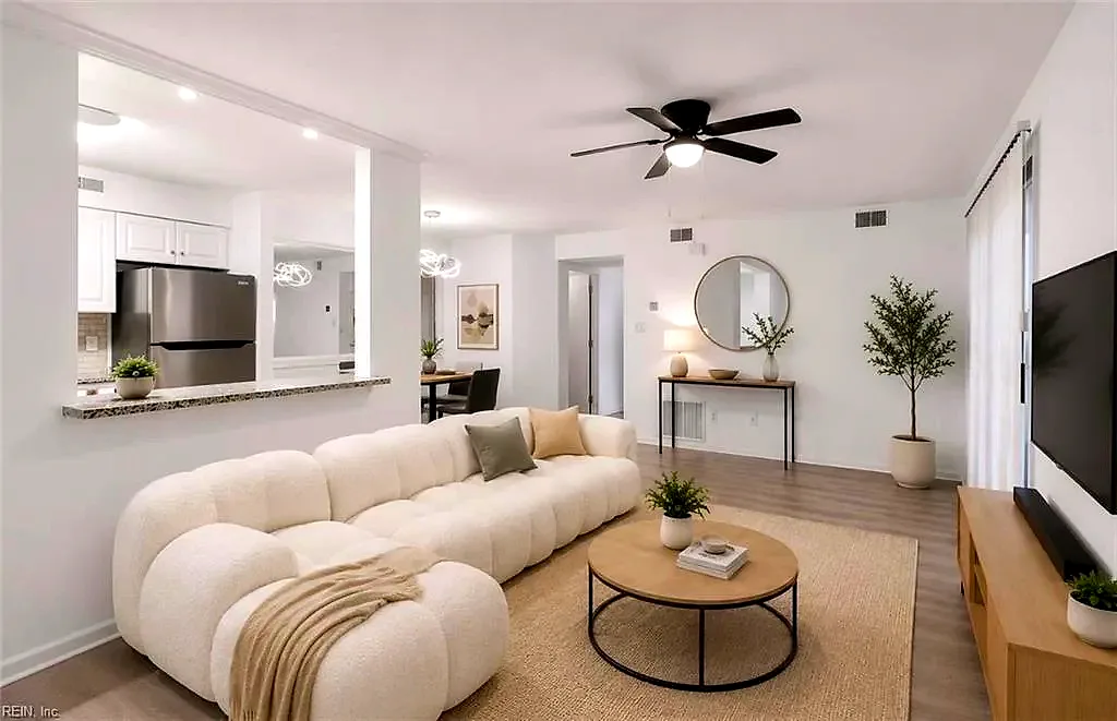 149 Windsor Castle DR #E, NEWPORT NEWS VA 23608