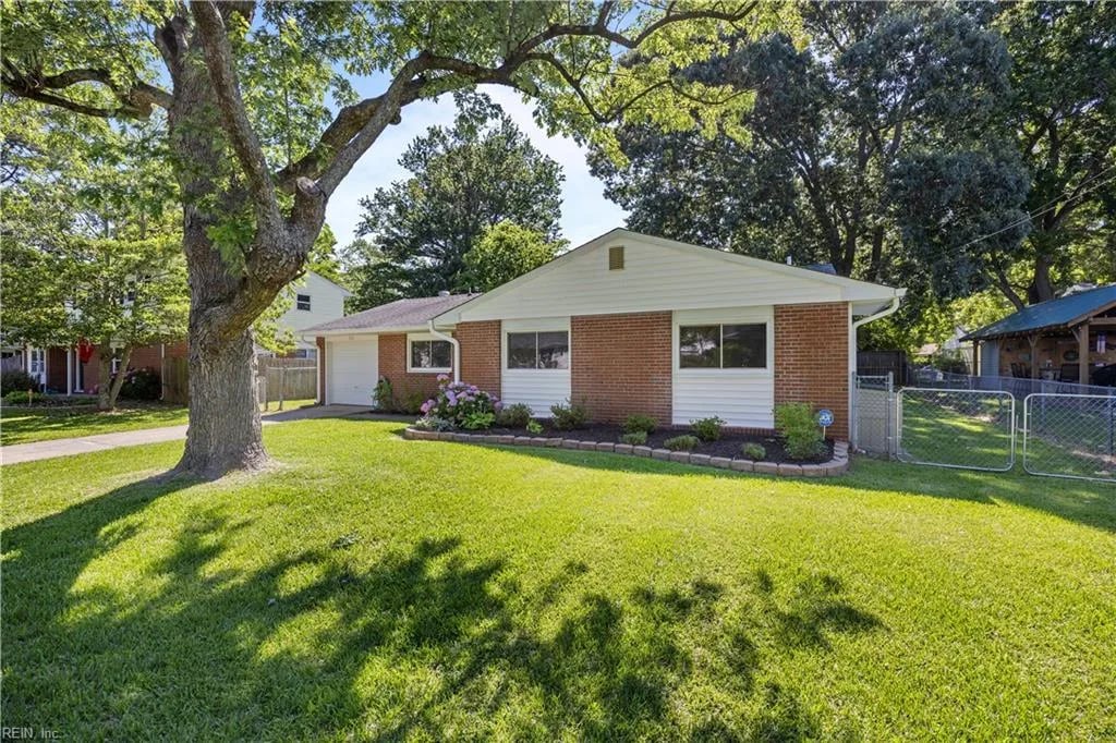 210 E Chickasaw RD, Virginia Beach — 4 bed Residential, 1,438 sqft