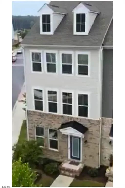 1010 Marston ST #F, Suffolk — 3 bed Residential, 2,247 sqft