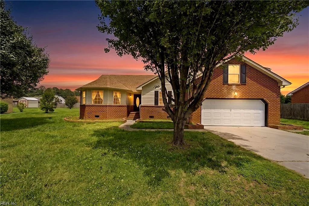 2084 Nansemond PW, SUFFOLK VA 23434