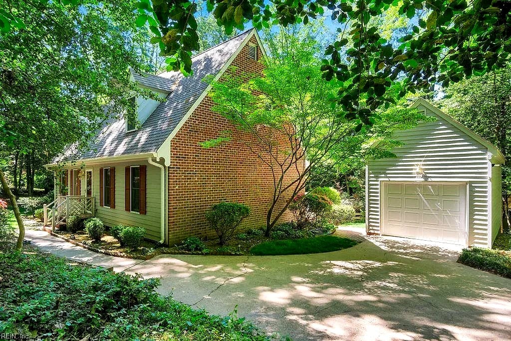 2 Buford RD, Williamsburg — 3 bed Residential, 2,000 sqft