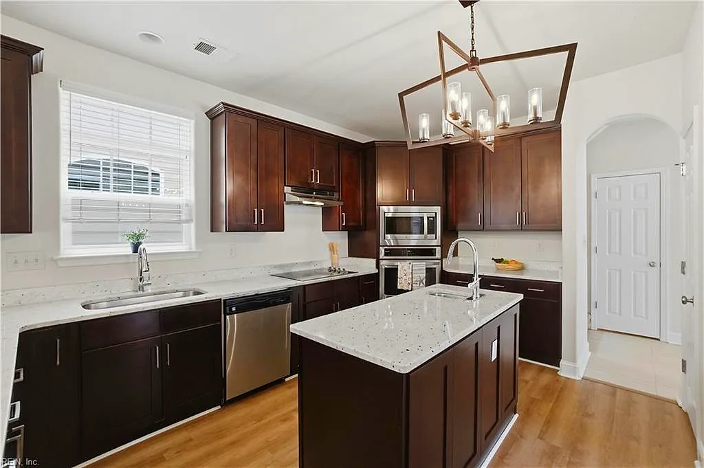 4912 Cavan CT, Virginia Beach — 3 bed Residential, 2,262 sqft