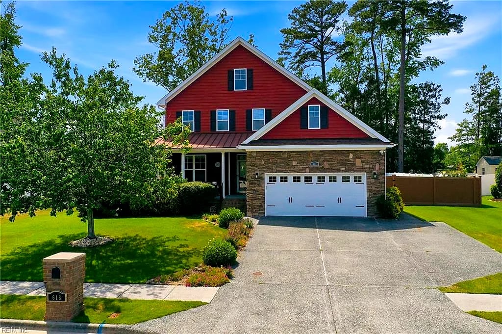 616 Flint Chip DR, Chesapeake — 3 bed Residential, 2,581 sqft