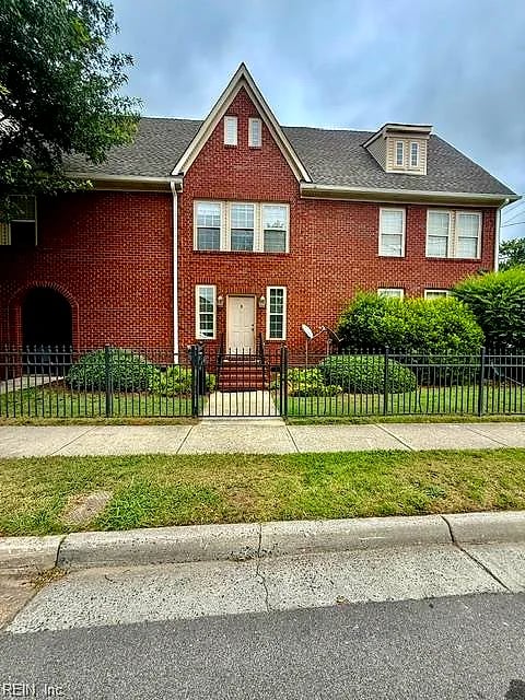 200 Maple AVE #B, NORFOLK VA 23503