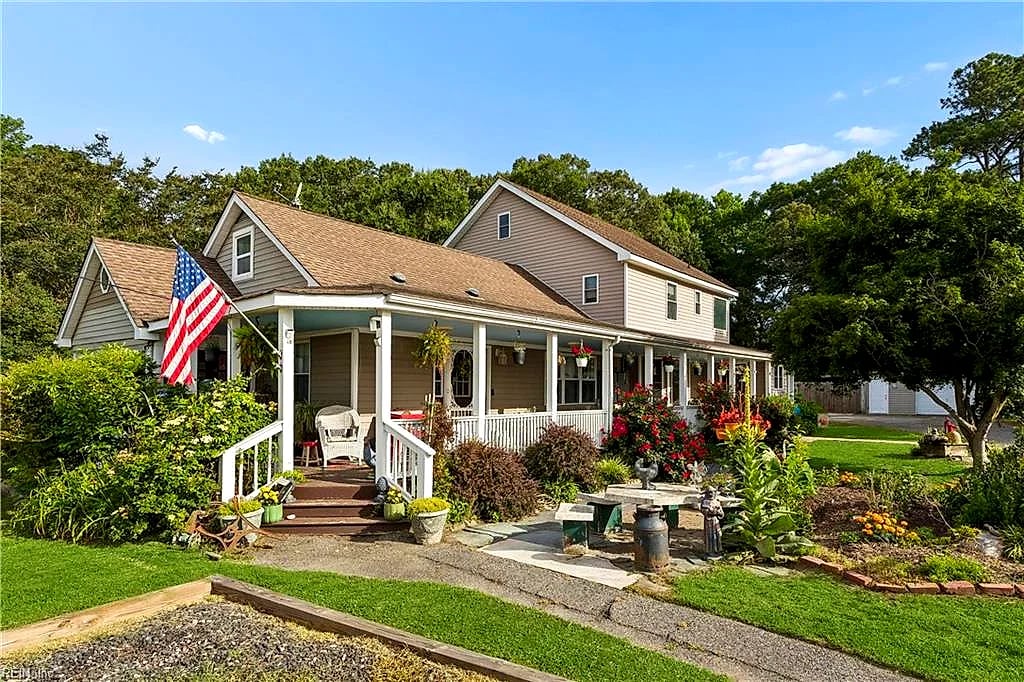 332 Clearfield AVE, Chesapeake — 4 bed Residential, 3,100 sqft