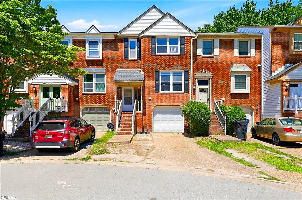 1524 Brendle CT, Virginia Beach — 3 bed Residential, 2,196 sqft