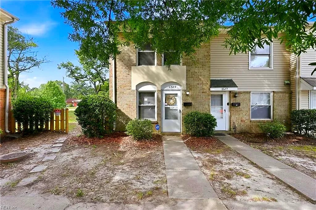 1529 Darren CIR, PORTSMOUTH VA 23701