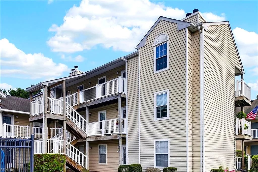 2135 Retreat CT, VIRGINIA BEACH VA 23454
