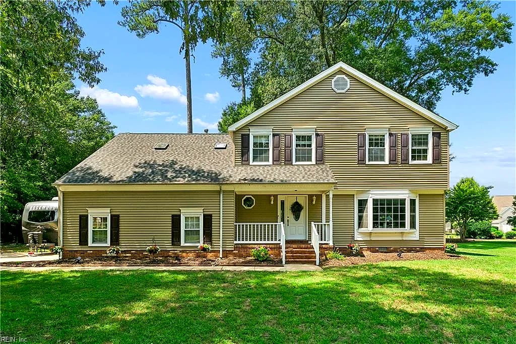 22 Valmoore DR, Poquoson — 4 bed Residential, 2,851 sqft