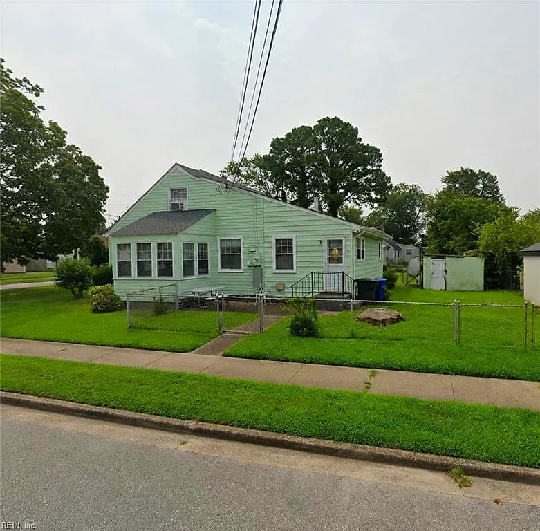 1100 17th ST, Newport News — 3 bed Residential, 1,366 sqft