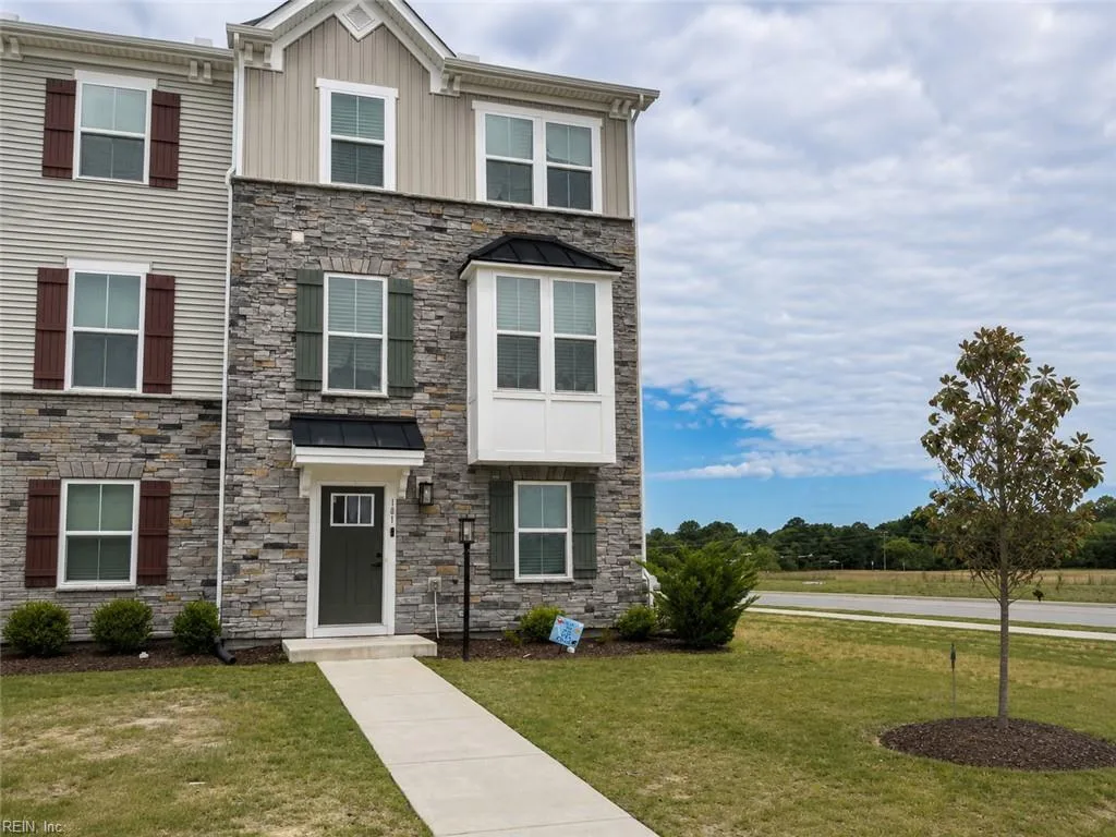 181 Cedar Crest DR, Smithfield — 4 bed Residential, 2,494 sqft