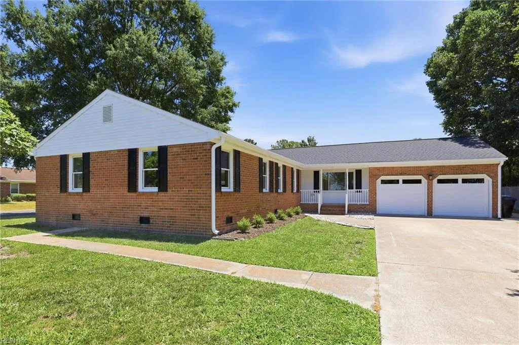 816 Moffat LN, Virginia Beach — 4 bed Residential, 2,147 sqft