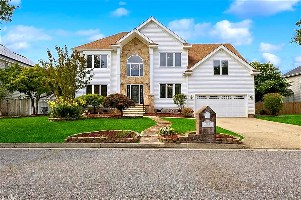 803 Gresham WAY, Chesapeake — 5 bed Residential, 3,670 sqft