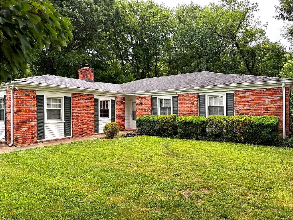 804 Duke Of Suffolk DR, Virginia Beach — 4 bed Residential, 1,818 sqft