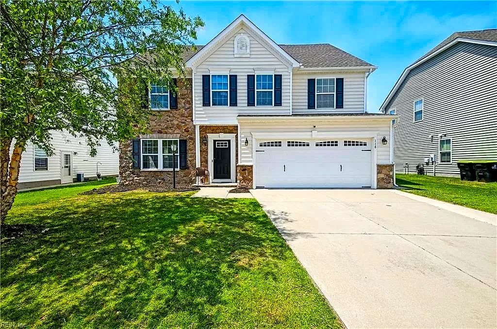 118 Oak Hill LN, Smithfield — 6 bed Residential, 4,032 sqft