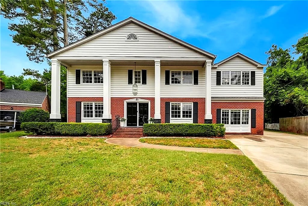 106 Kelsor DR, POQUOSON VA 23662