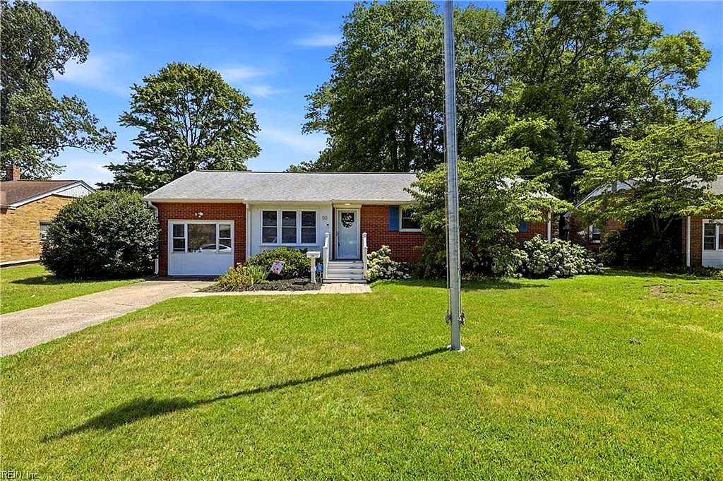 50 Middlesex RD, NEWPORT NEWS VA 23606