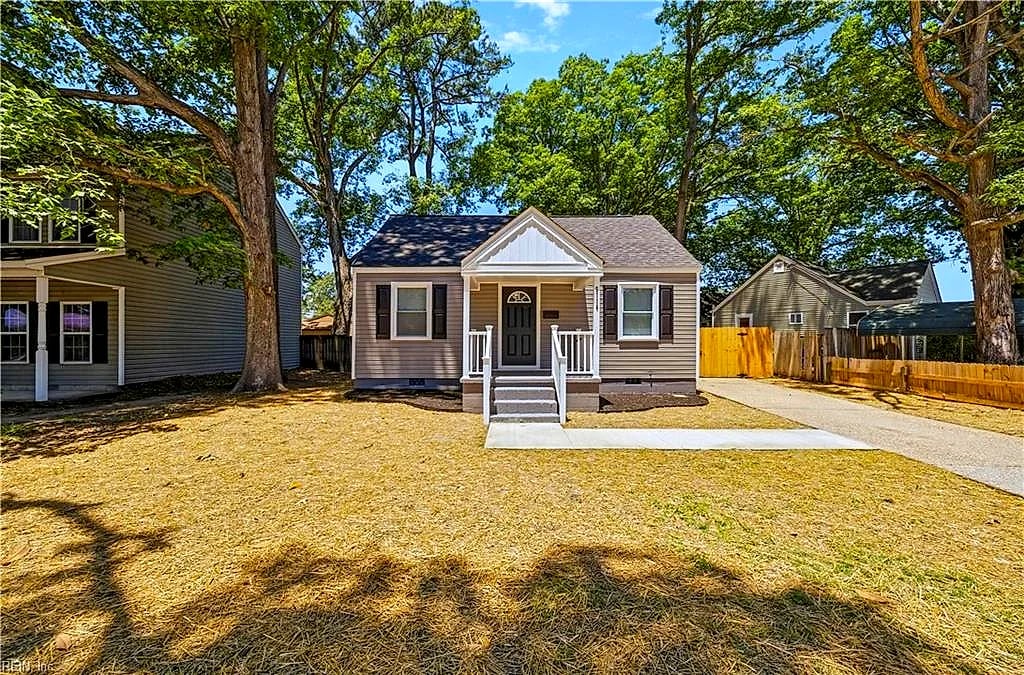 5116 Woolsey ST, Norfolk — 3 bed Residential, 1,300 sqft
