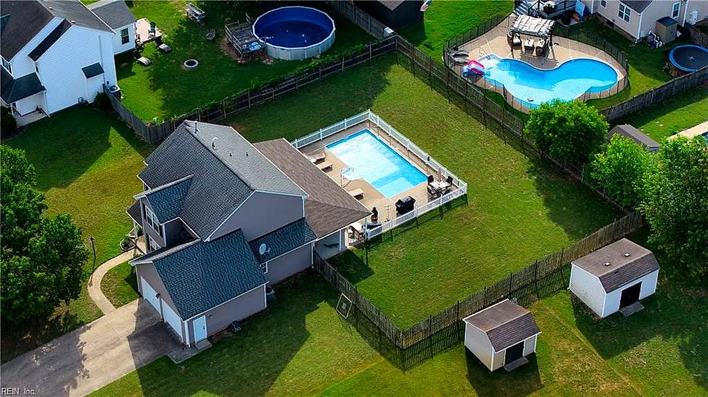 3102 Caroline CRES, Suffolk — 3 bed Residential, 2,430 sqft