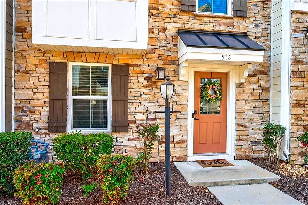 516 Clara LN, VIRGINIA BEACH VA 23451