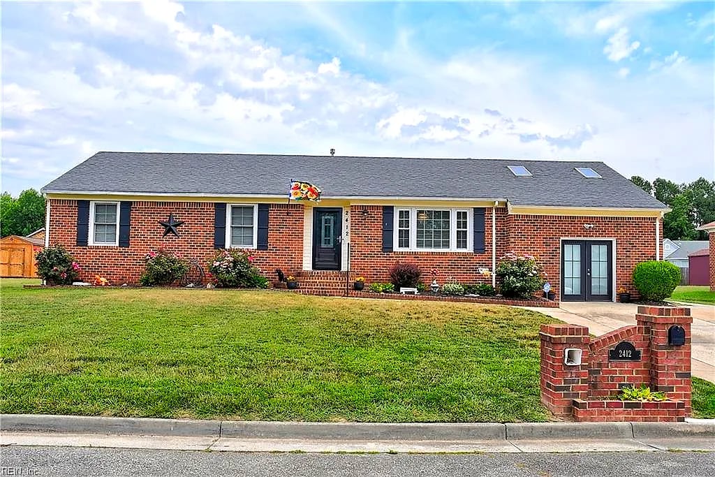 2412 Pine Tree WAY, SUFFOLK VA 23434