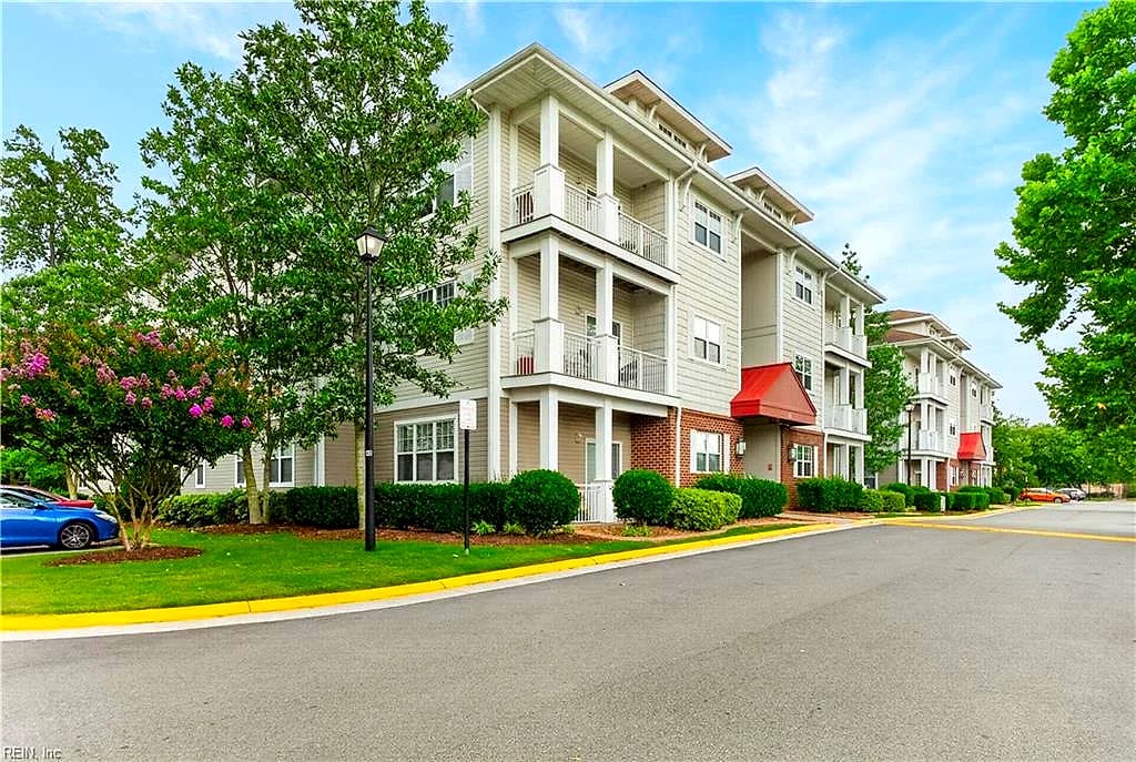 912 Southmoor DR #202, VIRGINIA BEACH VA 23455