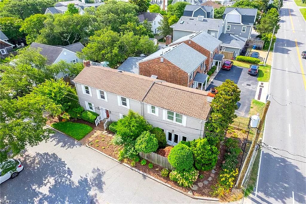 110 75th ST, VIRGINIA BEACH VA 23451