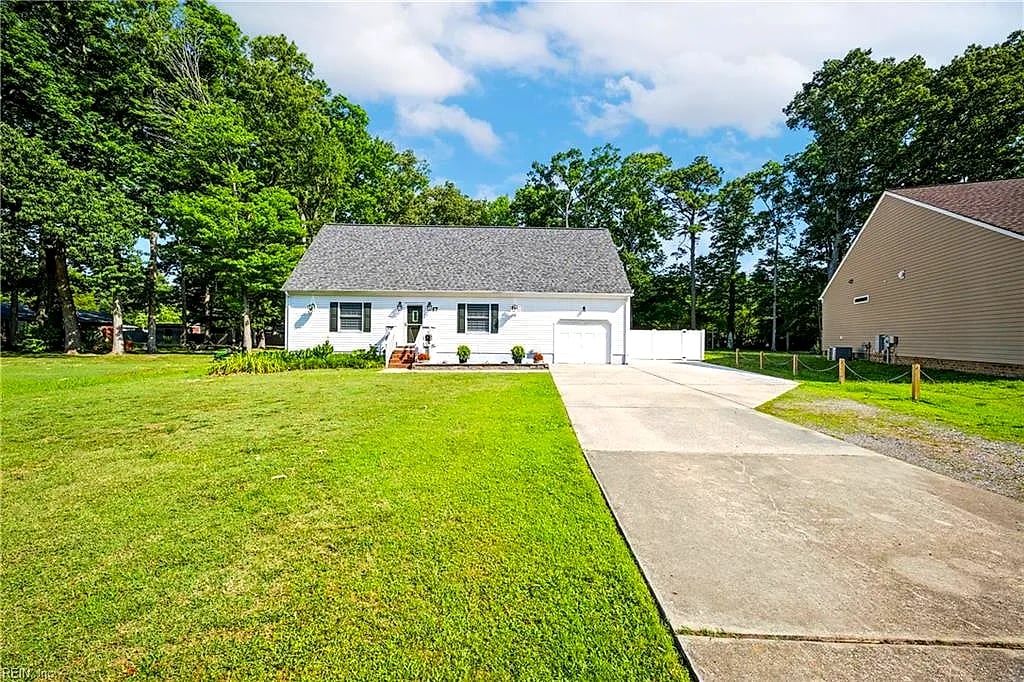 67 Huber RD, Newport News — 4 bed Residential, 2,100 sqft
