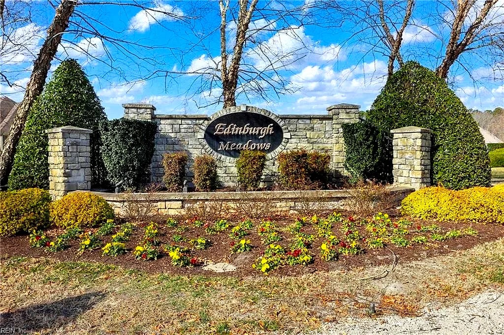 341 Scone Castle LOOP, CHESAPEAKE VA 23322