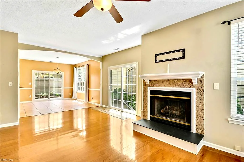 4824 Haymarket DR, VIRGINIA BEACH VA 23462