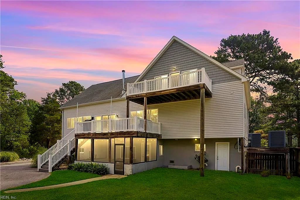 212 Crockett RD, SEAFORD VA 23696
