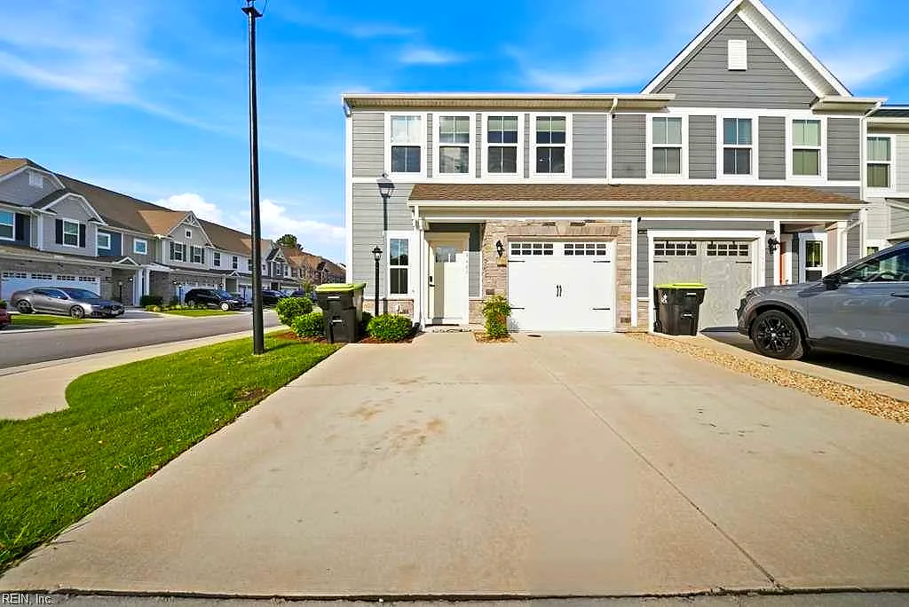 1607 Songbird LN, CHESAPEAKE VA 23323