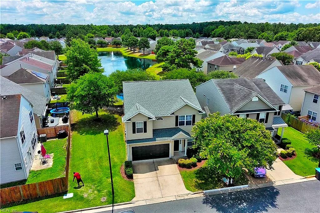 4163 River Breeze CIR, Chesapeake — 4 bed Residential, 2,350 sqft