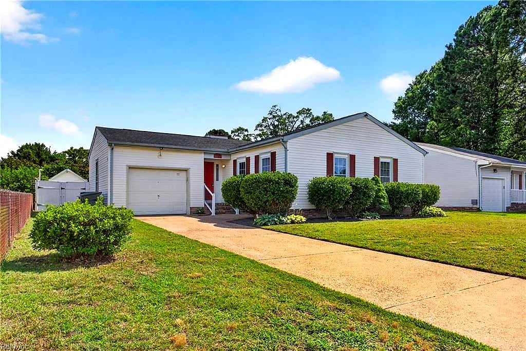 16 E Davis RD, Hampton — 3 bed Residential, 1,225 sqft